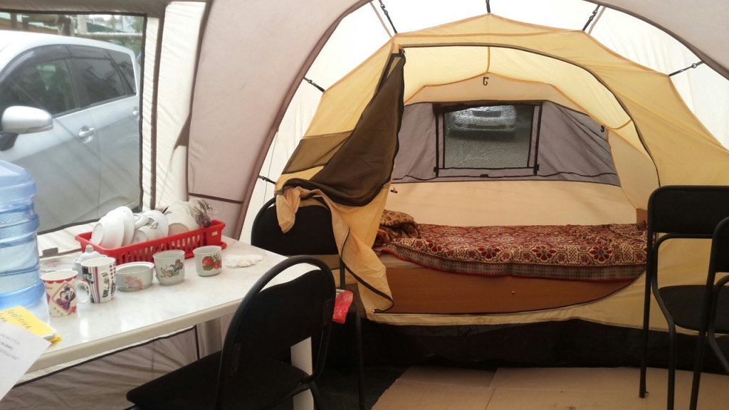 Жильцы организовали собственное дежурство во дворе дома