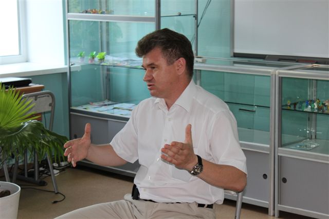 Мэр города Евгений Коростелев рассказал о своем детстве