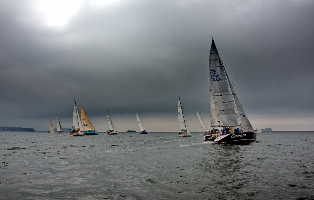 Яхта "Каррера" (город Артем)