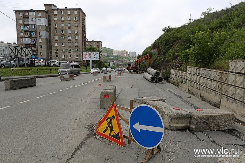 Владивосток 14 дней. Смотровые Владивостока в районе Адмирала Юмашева. Владивосток RUSAPAI. Почему во Владивостоке назвали улицу Адмирала Юмашева.