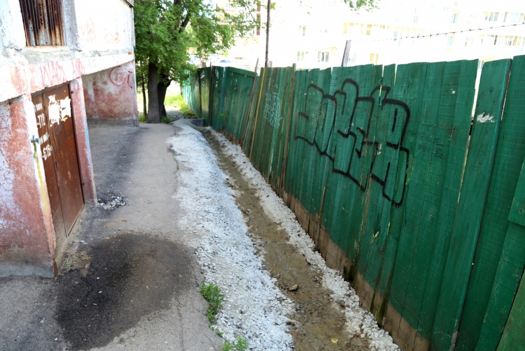 Стройку за гранью фола развернули на ул. Большой в Хабаровске