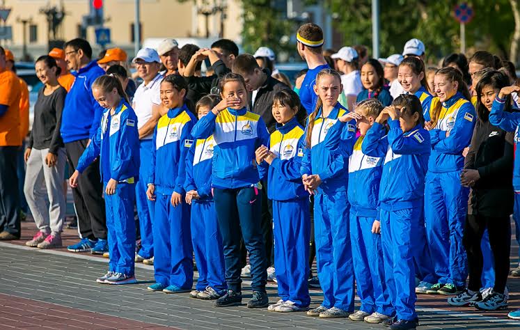 Жители Бурятии поучаствовали в массовой "Зарядке с чемпионом"