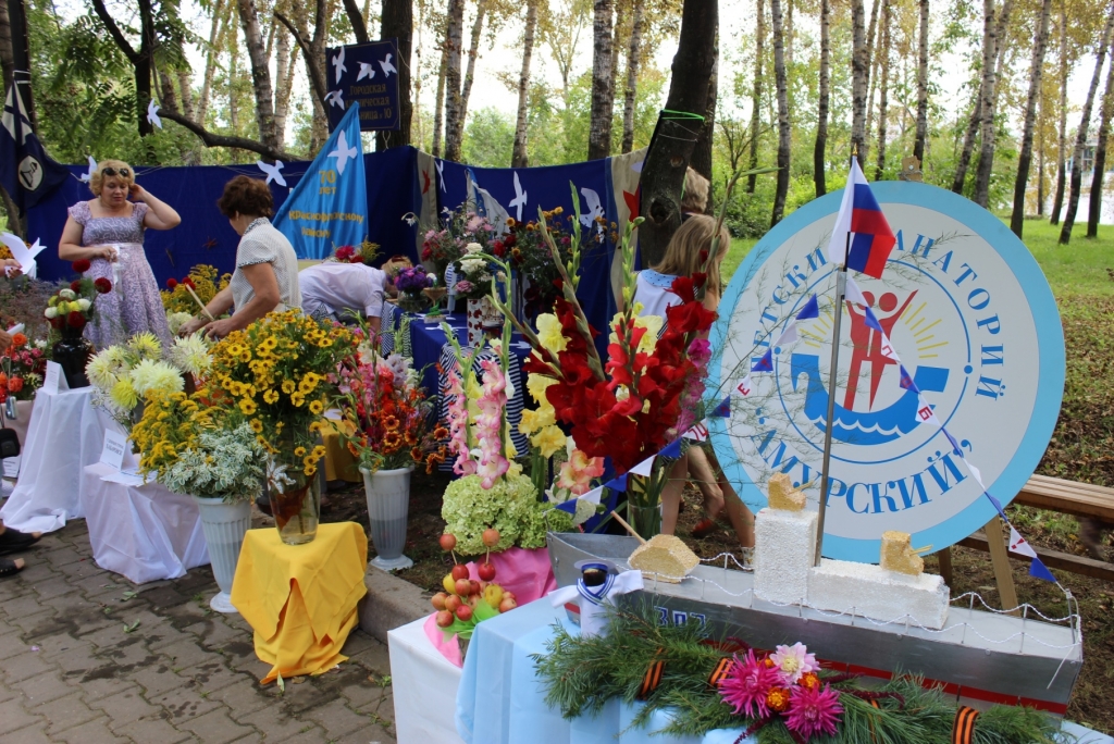 Выставка садоводов "Городские цветы" украсила хабаровский парк "Динамо"