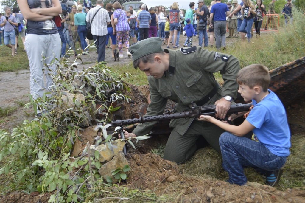 Ребята из патриотических клубов Приморья приняли участие в военной реконструкции