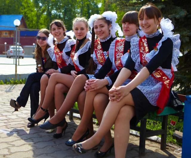 Выпускницы rb7.ru/news/25-05-2009/poslednii-zvonok
