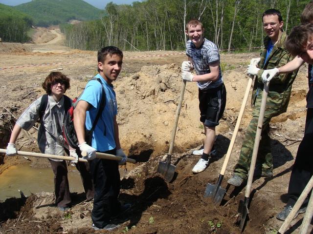 Раскопки на строительстве дороги во Влаивостоке