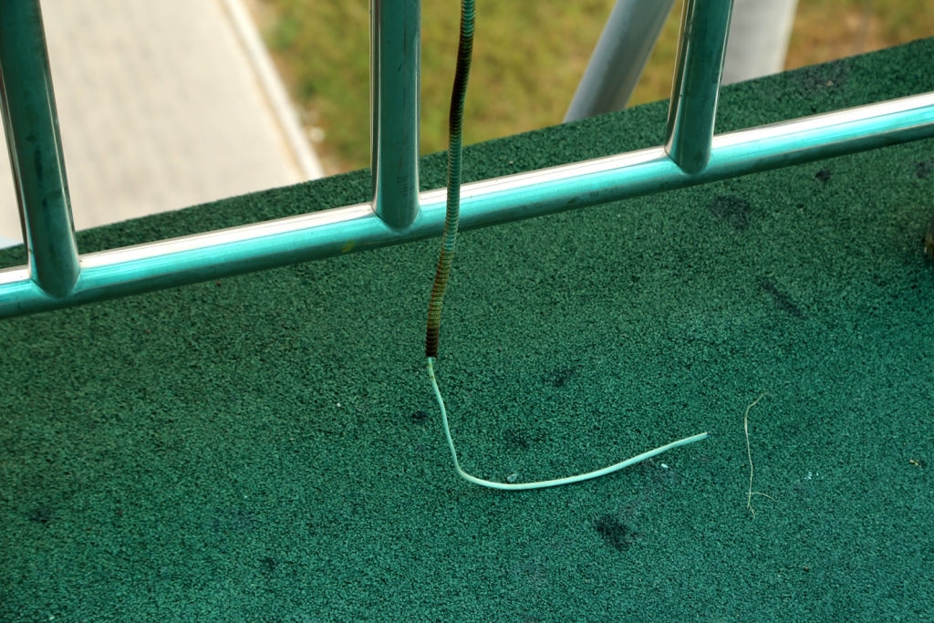 Подъемники для инвалидов на "Юбилейной" в Хабаровске превратили в бесполезный хлам