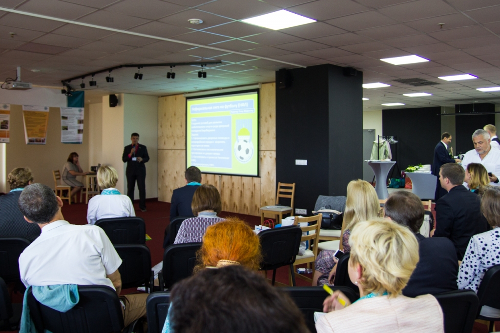 А. Музыка рассказывает про "Неформальную футбольную лигу Биробиджана"