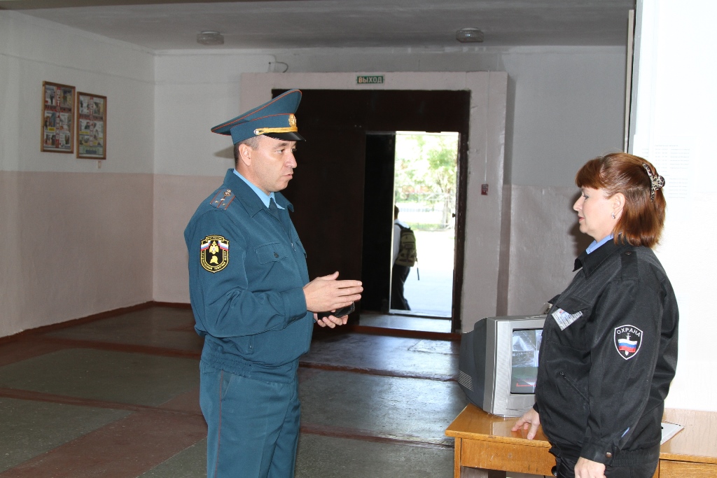 Более 650 детей школы №5 экстренно эвакуировали в Биробиджане в ходе практических учений