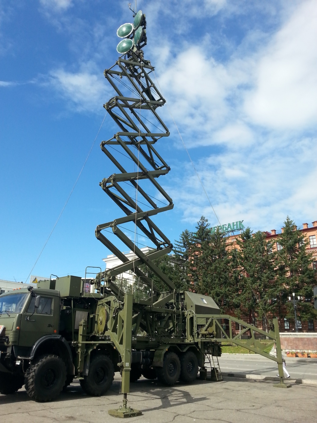 Площадь Ленина в Хабаровске превратилась в большой призывной пункт