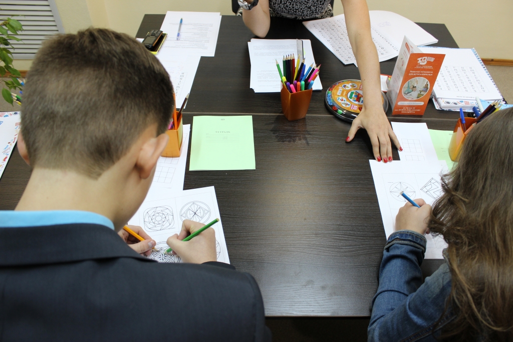 Школа скорочтения и развития интеллекта "IQ 007"