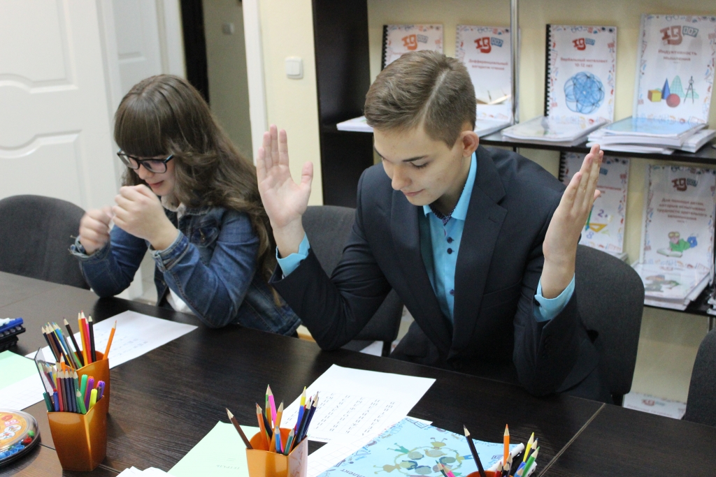 Школа скорочтения и развития интеллекта "IQ 007"