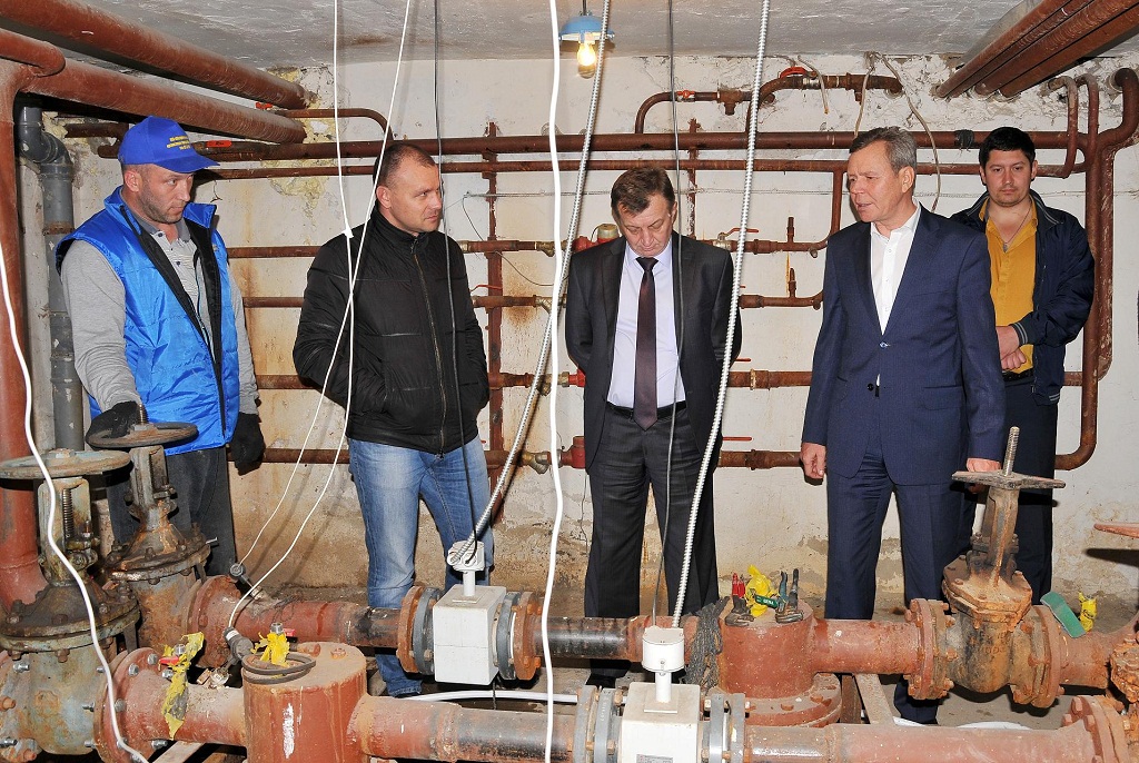 Теплоснабжение уже поступило во все детские сады областного центра и 800 многоквартирных домов
