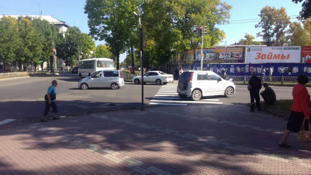 Пожилую женщину сбили на пешеходном переходе в центре Биробиджана