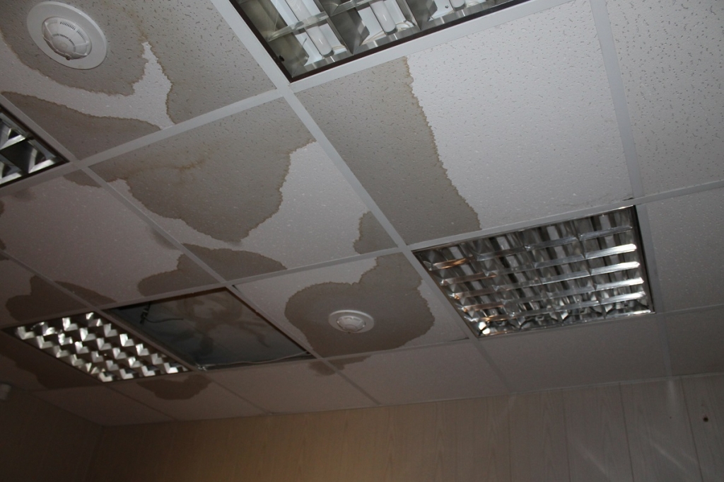 Потолок на первом этаже квартиры