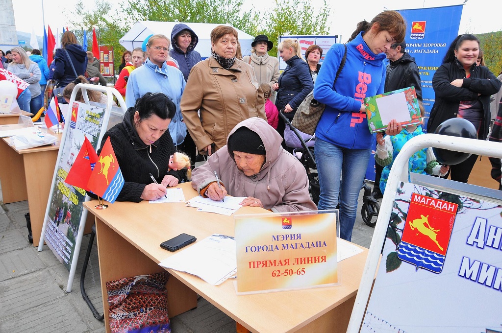 Неизменно работала выездная "прямая линия", где за весь период принято более 120-ти сообщений