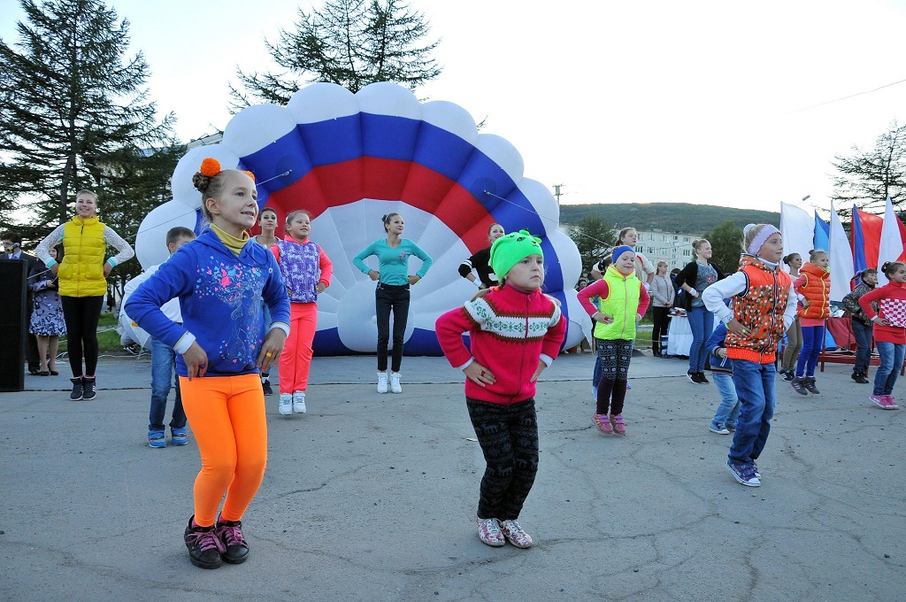 Праздники "Мой Дом. Мой Двор. Мой город Магадан" провели на девяти площадках областного центра