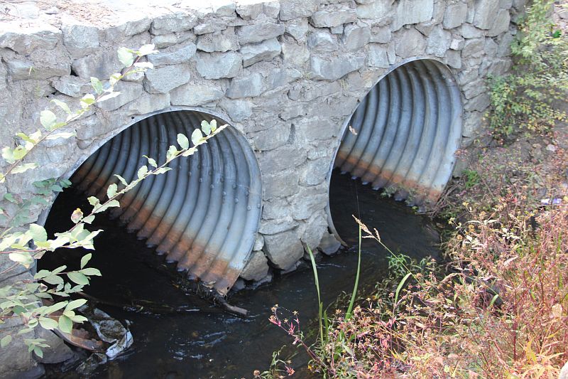 Вода почти не уходит через эти трубы