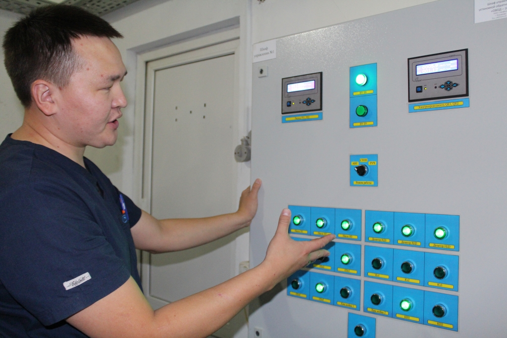 Главный технолог Юрий Спиридонов рассказывает об этапах очистки воды