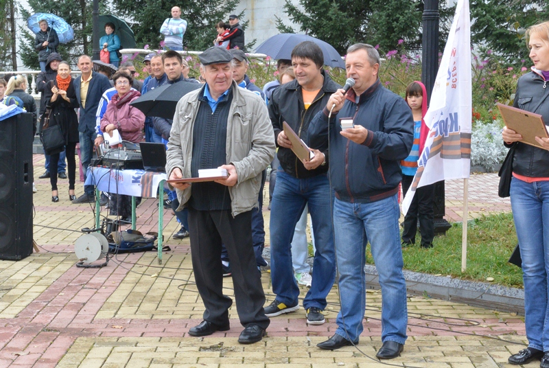 Владимиру Сторожеву вручили знак отличника физкультуры и спорта