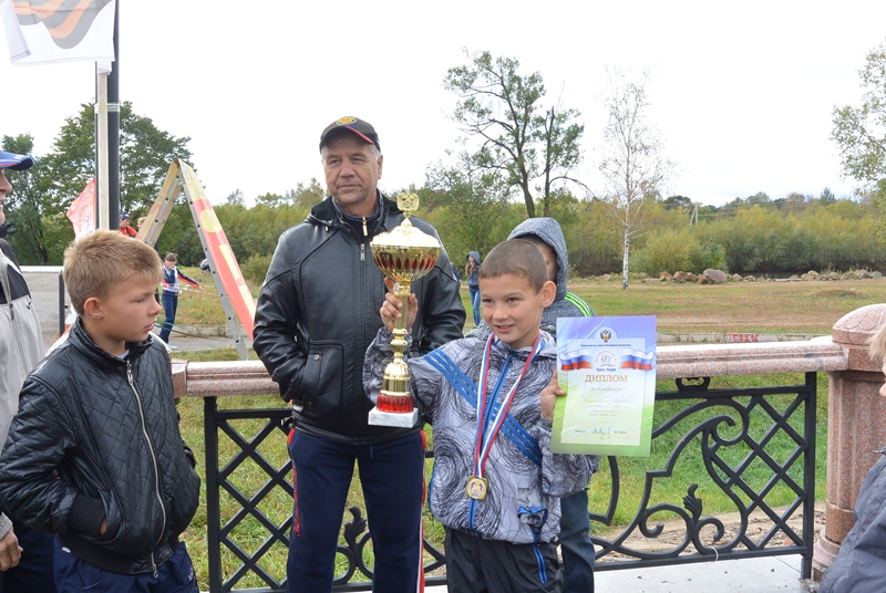 Иван Ракутин празднует победу