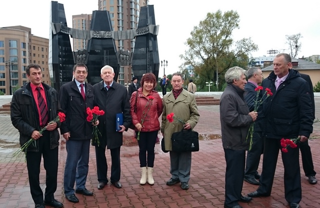 Возложение цветов