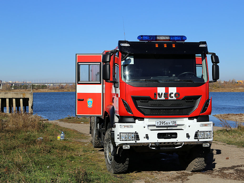 Пожарно-спасательный автомобиль Iveco Trakker поступил на вооружение ПСЧ №1  Иркутска - PrimaMedia.ru