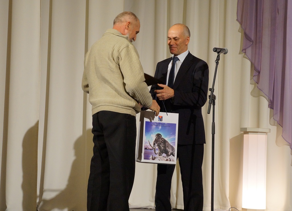 Поздравление работников дорожного хозяйства