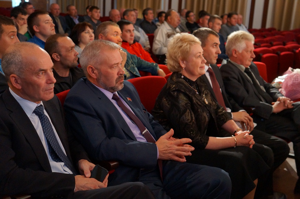 Первые лица Колымы и города