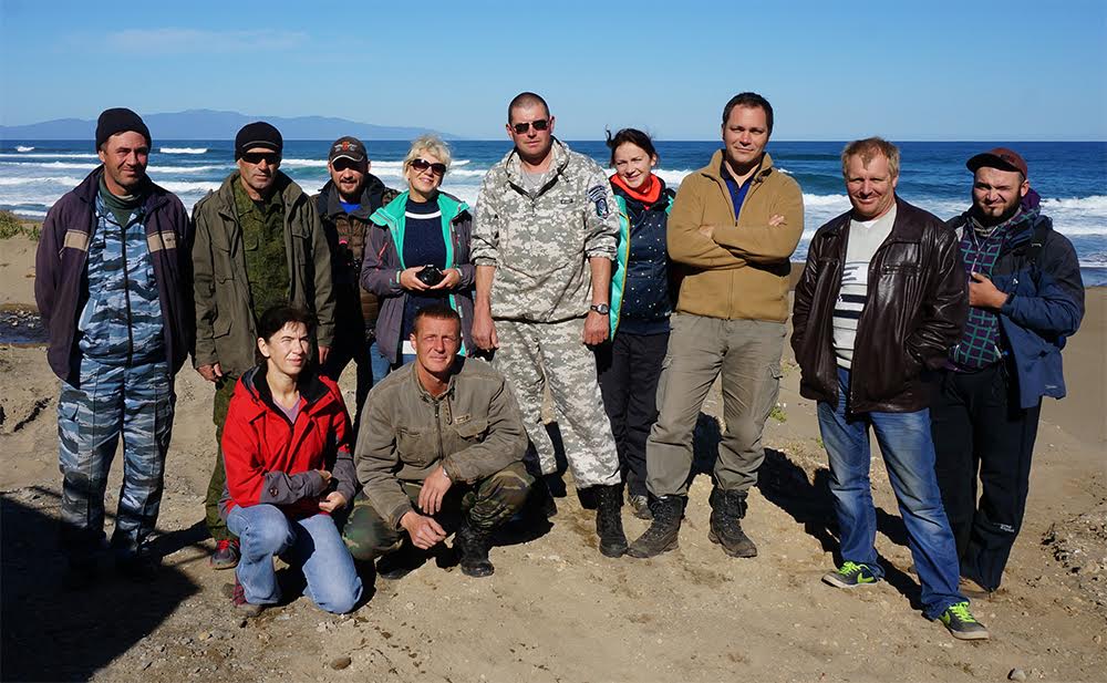 Фотограф-путешественник со съемочной группой телеканала "Моя планета" приехал на Кунашир