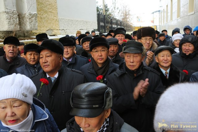 На стене стадиона "Туймаада" в Якутске появилась мемориальная доска Николаю Тарскому