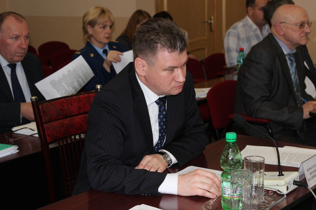 В заседании принял участие глава муниципального образования - мэр города Евгений Коростелев