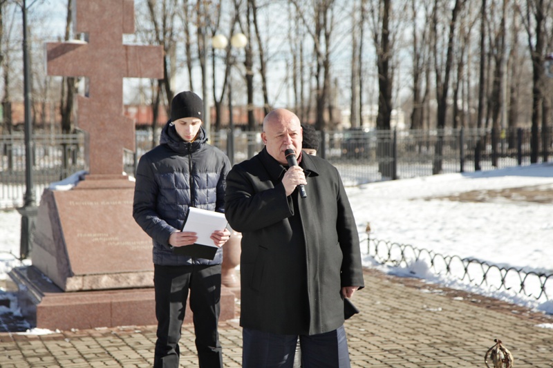 Анатолий Тихомиров