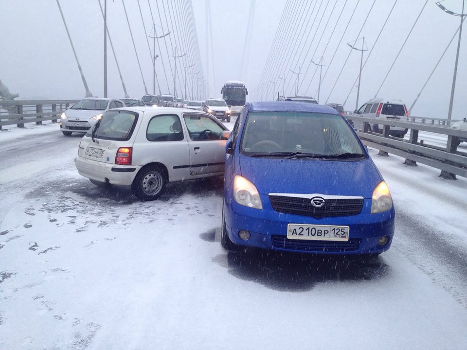 ДТП на мосту Автоочевидец Владивостока 