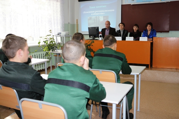 19 несовершеннолетних осужденных в ближайшие шесть месяцев покинут стены колонии