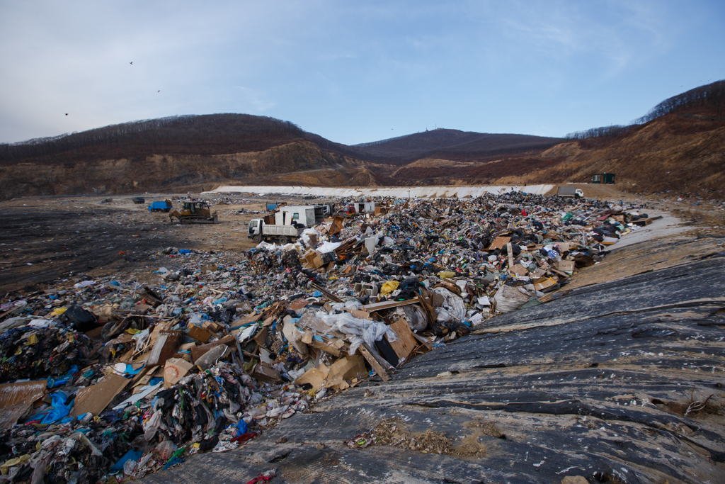 Панорама полигона ТБО в районе бухты Десантной