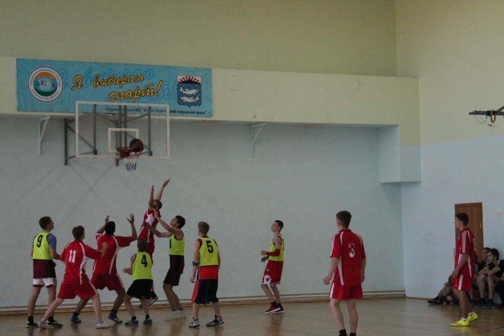 Игры чемпионата школьной баскетбольной лиги "КЭС-Баскет" продолжаются на Сахалине