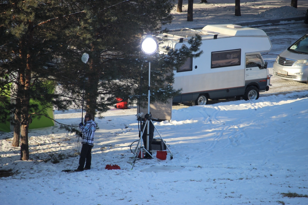 Съемки длятся уже несколько часов.