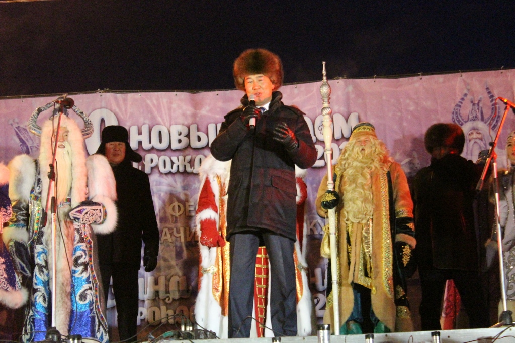 Айсен Николаев