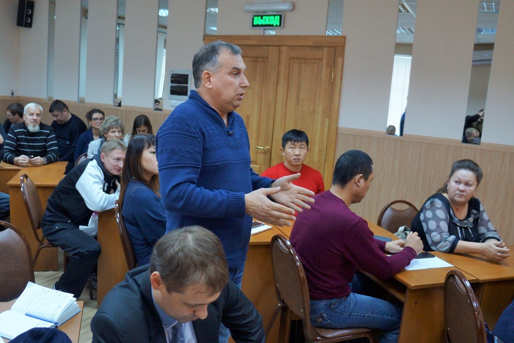 Руководители спортивных федераций задавали вопросы