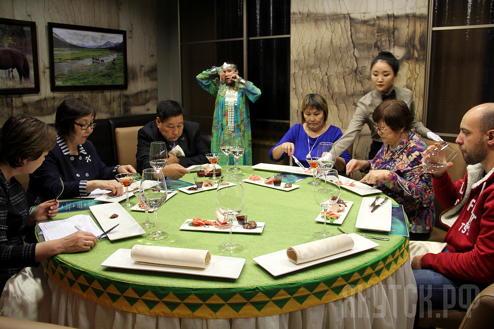 Вечер жеребятины прошел в якутском ресторане "Муус Хайа"