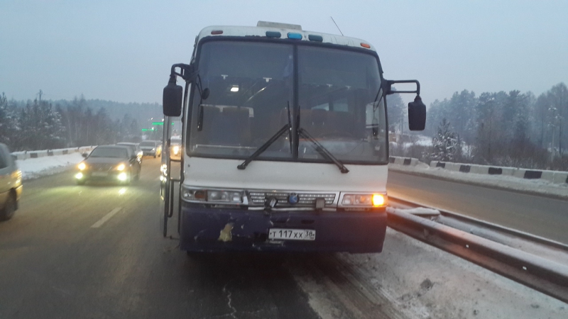 Четыре автомобиля столкнулись с рейсовым автобусом под Ангарском