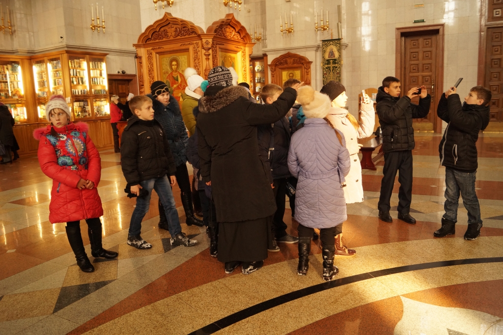 Средствами духовной опеки устраивают детей-сирот в семью в Биробиджанской епархии