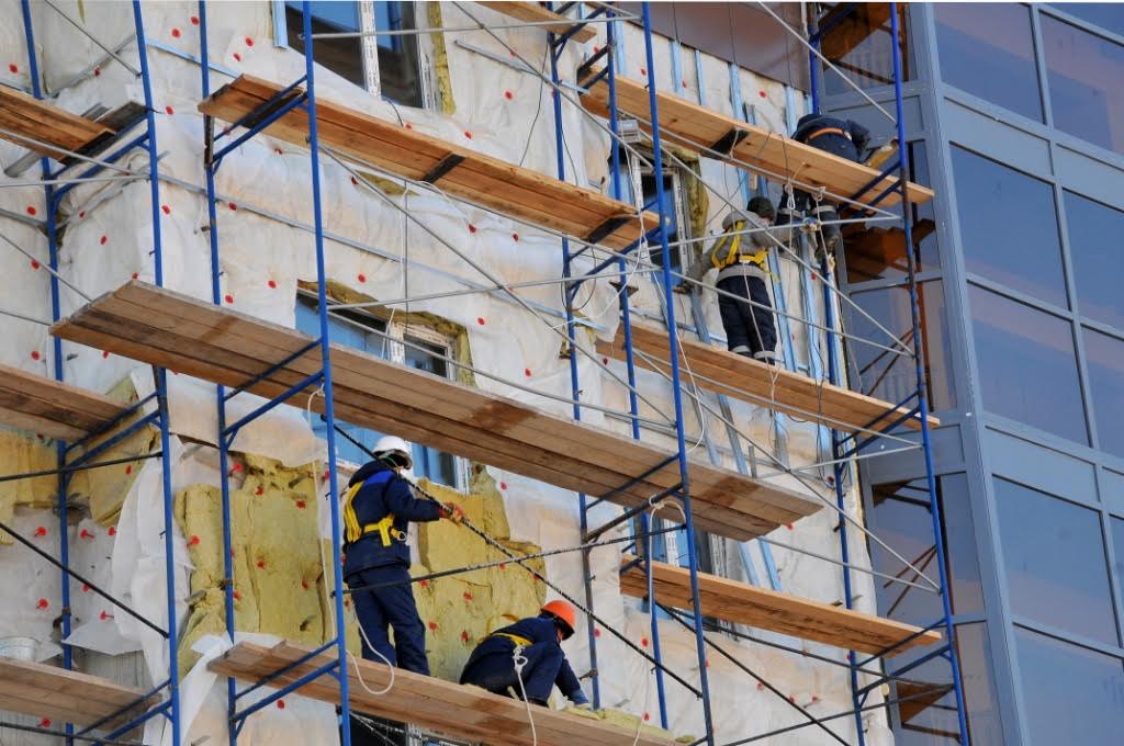 Девятиэтажный дом по Колымскому шоссе в Магадане заселят в конце этого месяца