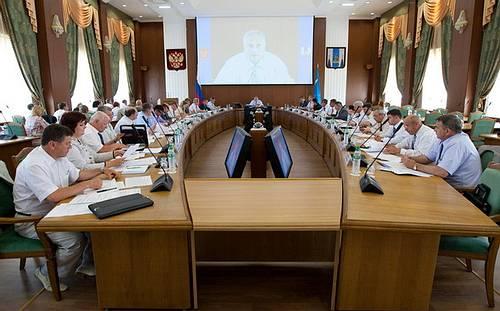 Сахалинский губернатор призвал чиновников больше внимания уделять малому бизнесу Администрация Сахалинской области