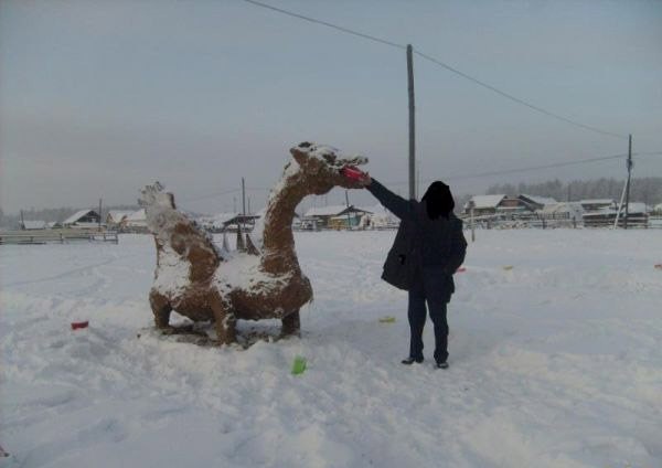 Скульптуры из навоза 