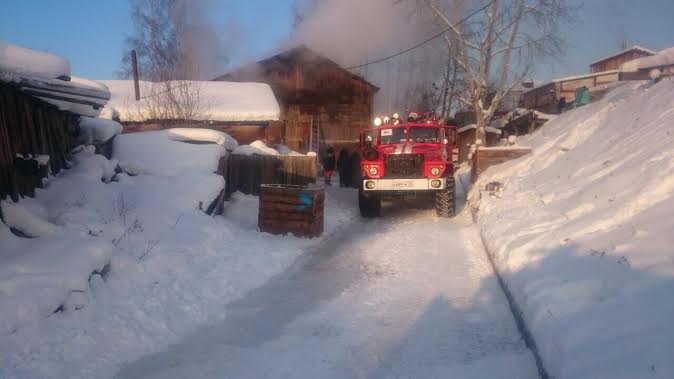 Пожилая женщина погибла в огне на севере Иркутской области  Пресс-служба ГУ МЧС по Иркутской области 