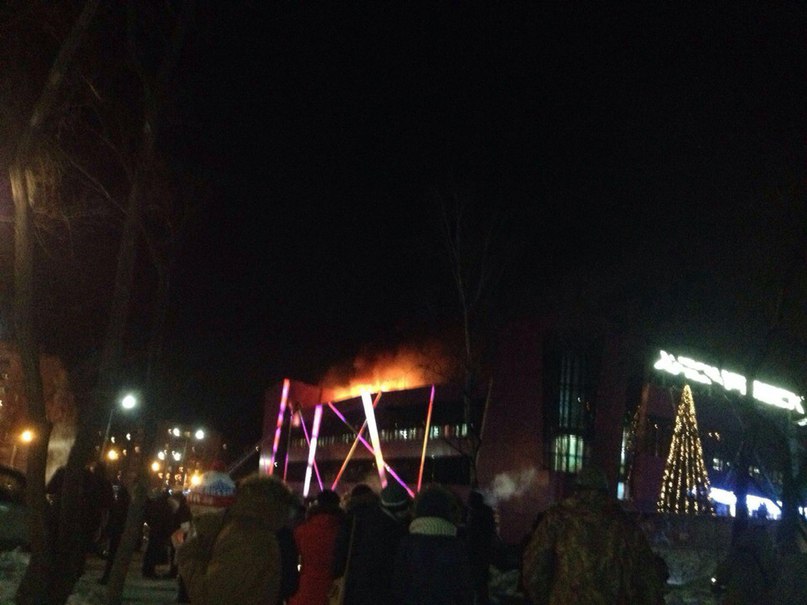 В кинотеатре ( видео). Релевантные порно видео в кинотеатре смотреть на ХУЯМБА