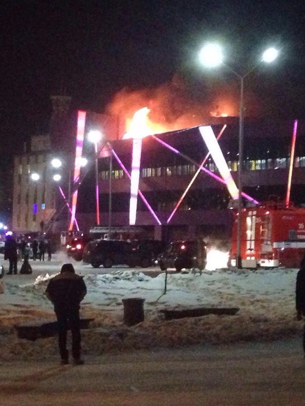 В хабаровске горит театр. В хабаровске горит театр. В хабаровске горит театр. Владимирский областной драматический театр. Сгорел драмтеатр в пензе.