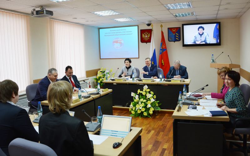 Собеседование первой группы претендентов в новый состав Молодежной ОП провели в Магадане